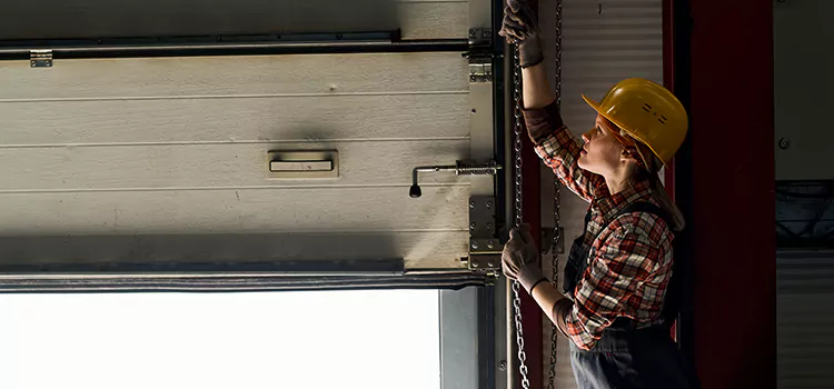 Addressing Common Garage Door Stoppage Issues in Calexico, CA